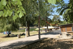 P1057893